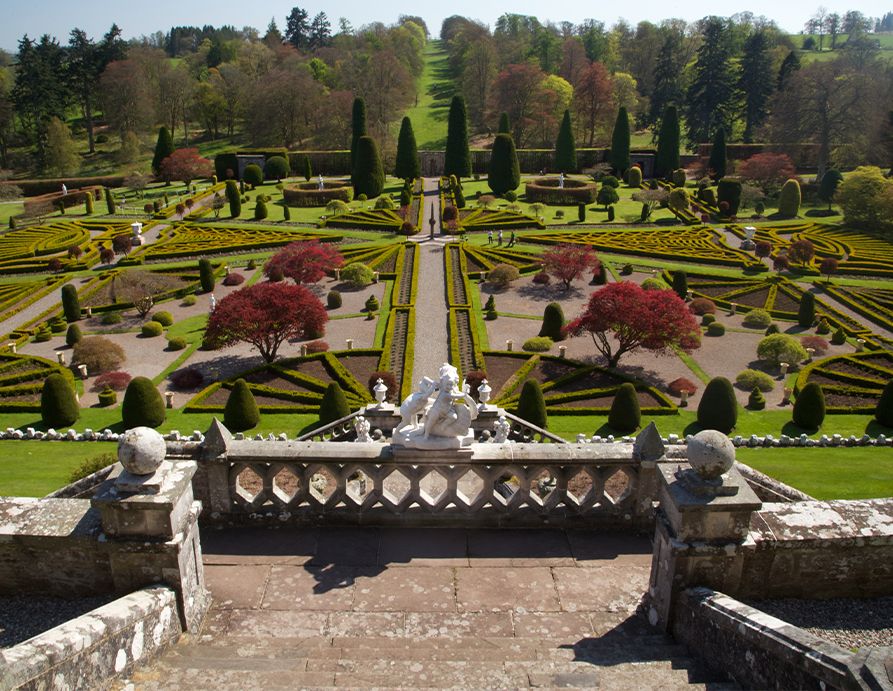 Drummond Castle Gardens